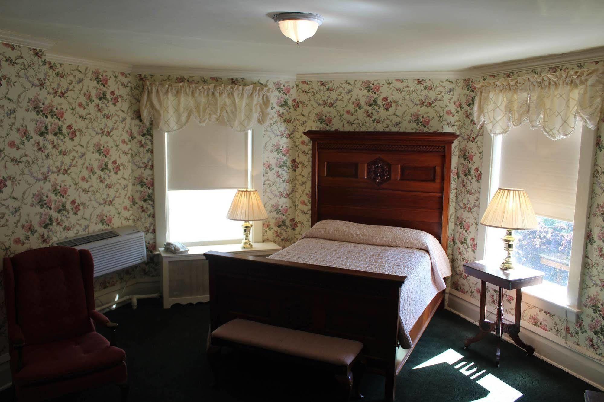 Fredonia White Inn מראה חיצוני תמונה